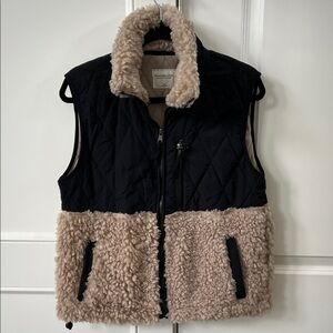 Abercrombie & Fitch Quilted Sherpa Vest